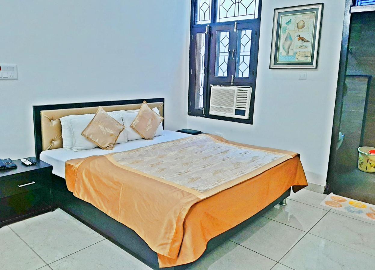 Bindiram Express By Shrigo Hotels Sitapur Muafi Luaran gambar