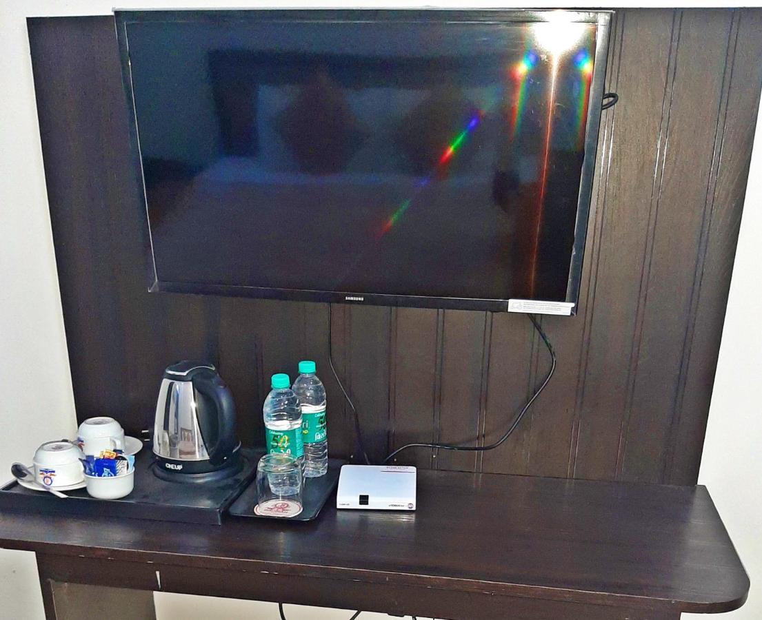 Bindiram Express By Shrigo Hotels Sitapur Muafi Luaran gambar