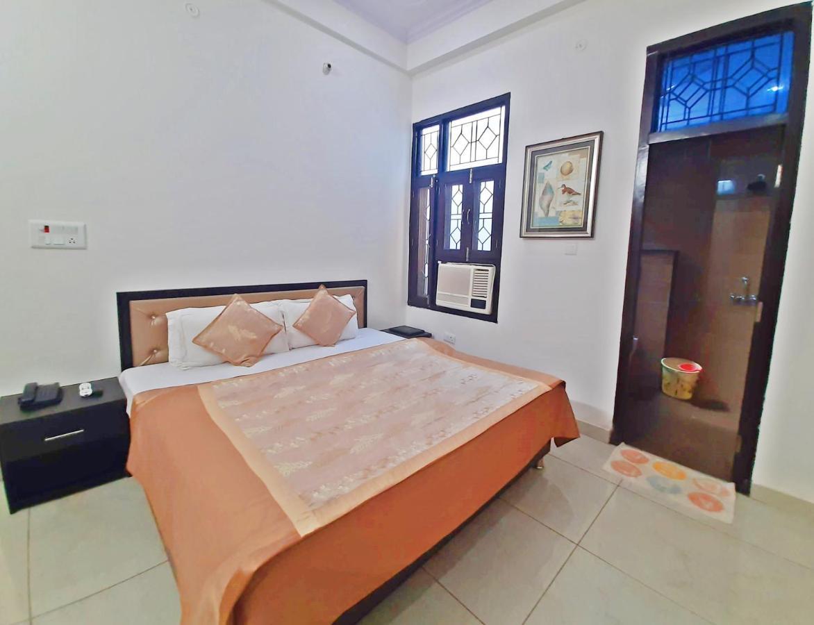 Bindiram Express By Shrigo Hotels Sitapur Muafi Luaran gambar