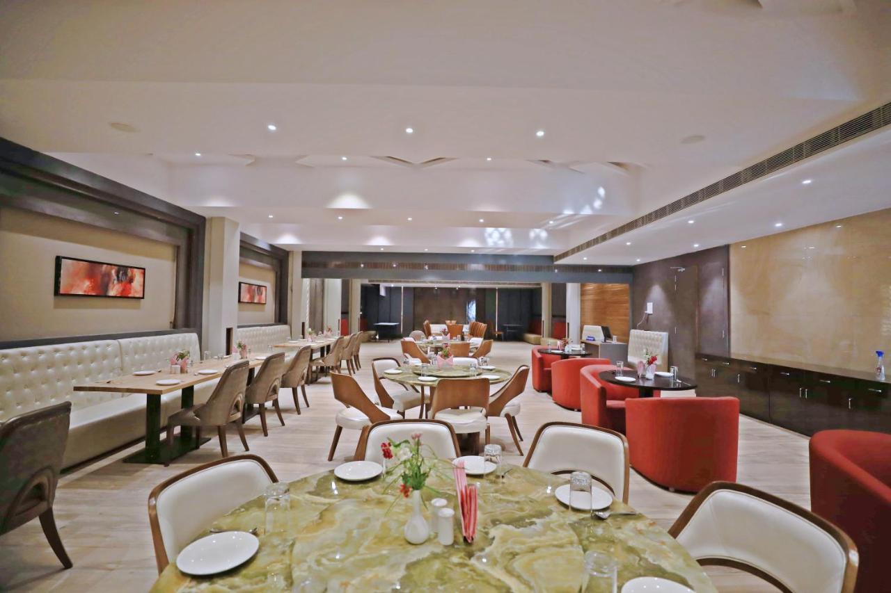 Bindiram Express By Shrigo Hotels Sitapur Muafi Luaran gambar